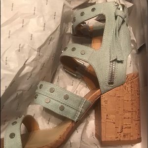 Brand new. Never worn Dolce Vita